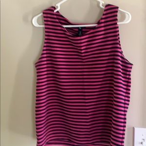Gap sleeveless top